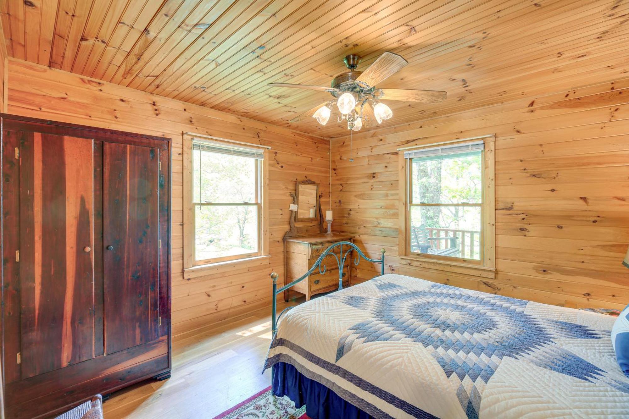 Quaint Blue Ridge Cabin Rental With On-Site Stream! Sparta Exterior foto